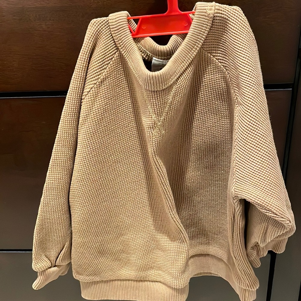 T-shirt for ages 9-12 months, brown color, girl